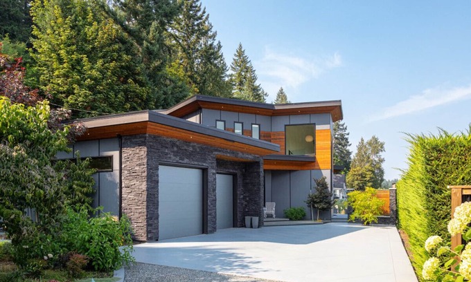 Shawnigan Lake House | Modern Lakefront Retreat