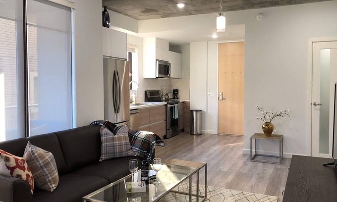 Downtown House | Modern Light Filled Apartment in Glendale