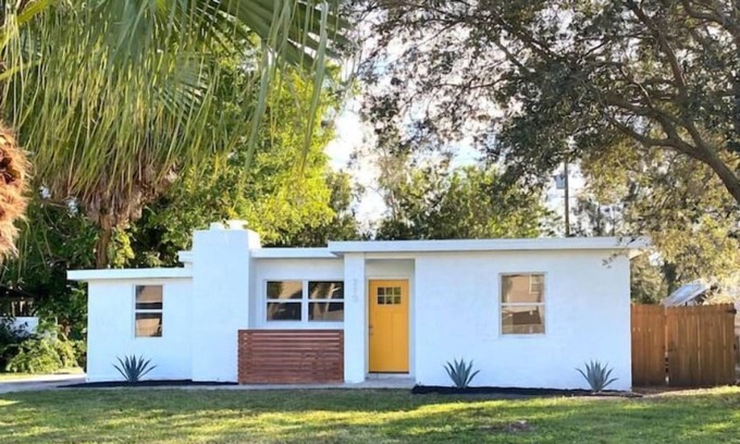 Riviera Bay House | Modern Living Heated Pool House