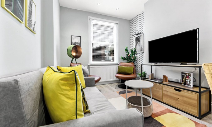 Fulham Broadway Apartment | Modern London Apartment Close To Tube Station