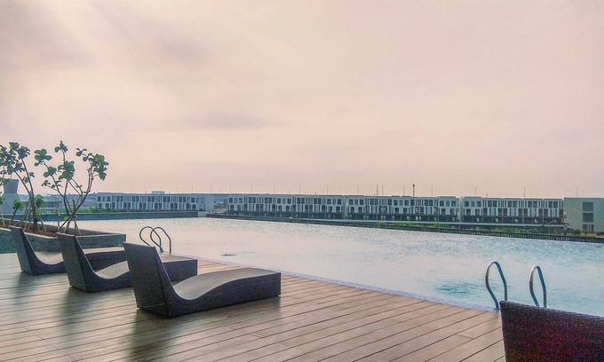 Cikarang Apartment | Modern Look And Restful Studio At 32Th Floor Vasanta Innopark Apartment