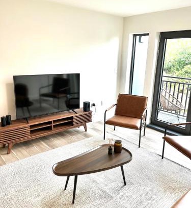 Quincy Apartment | Modern Luxury Apartment in Quincy