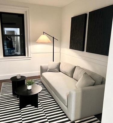 Quincy Apartment | Modern Luxury Apartment in City