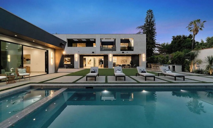 Sherman Oaks House | Modern Luxury Estate in Sherman Oaks