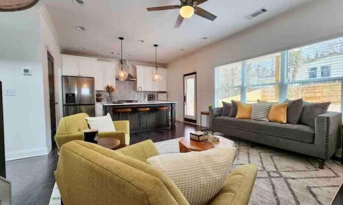 Pittsburgh House | Modern Luxury in Heart of ATL!