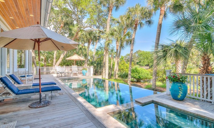 Vanderhorst Plantation House | Modern Luxury in Kiawah: Walk To Beach, Private Pool And Hot Tub!