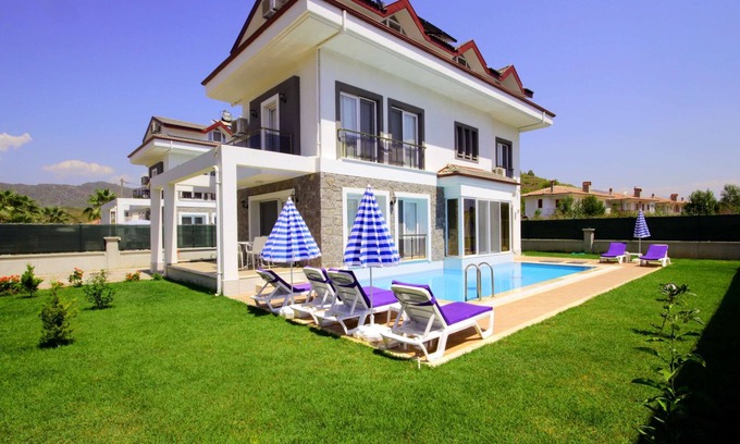 Ciftlik Villa | Modern Luxury Private Villa with Private Pool and Garden