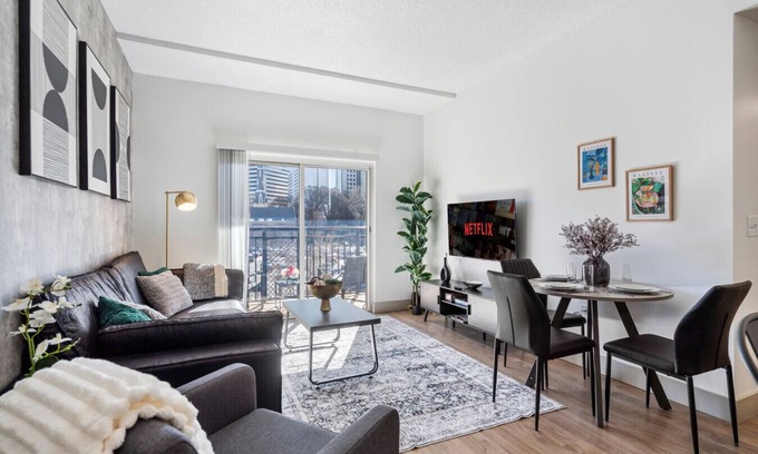 Charlotte Center City Apartment | Modern Marvel | Free Parking, Gym, Near Stadium