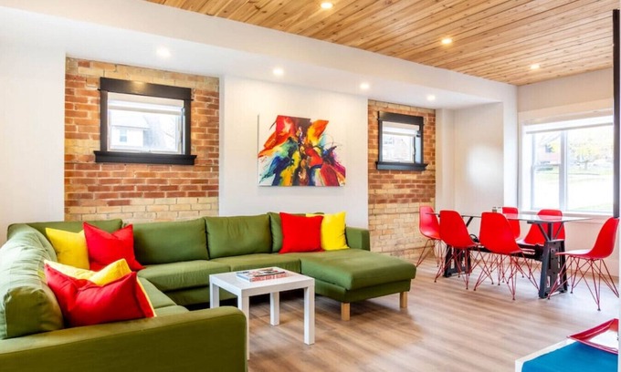 Kitchener House | Modern Meets Industrial Near the ❤️ of DT
