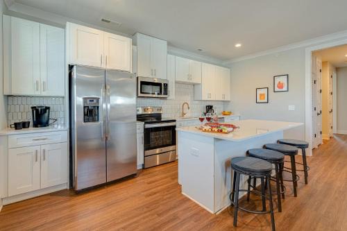 Melrose House | Modern Melrose-2 Bedroom Condo-5 mins to Broadway