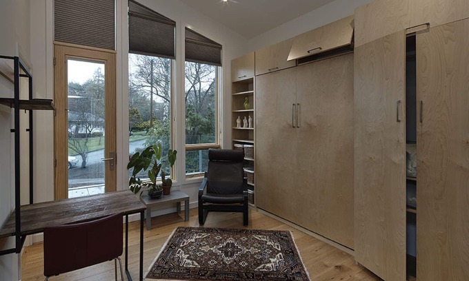 Gonzales Apartment | Modern Micro-Suite in Fairfield/Gonzales with Private Deck