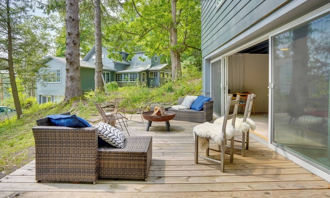 Boiceville Cabin | Modern Mountainside Home w/Trail Access On-Site