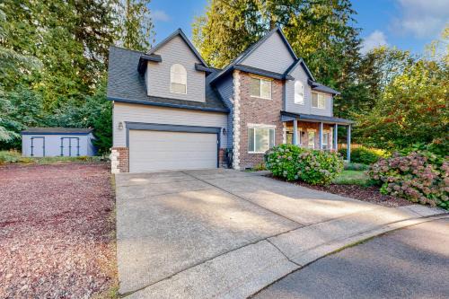 Welches House | Modern Mt. Hood Village Escape