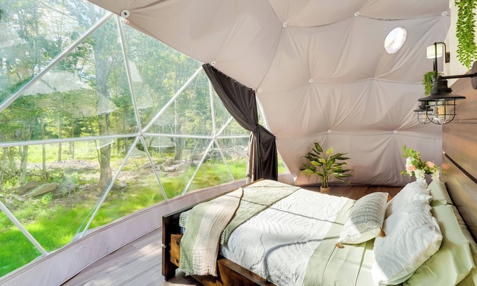 Monticello Apartment | Modern ‘Nature Lovers’ Geodome w/ Deck & Grill!