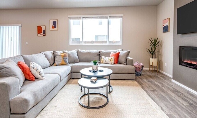 Old Farm District House | Modern New Construction, Families Welcome, Hikes, Rivers, Parks