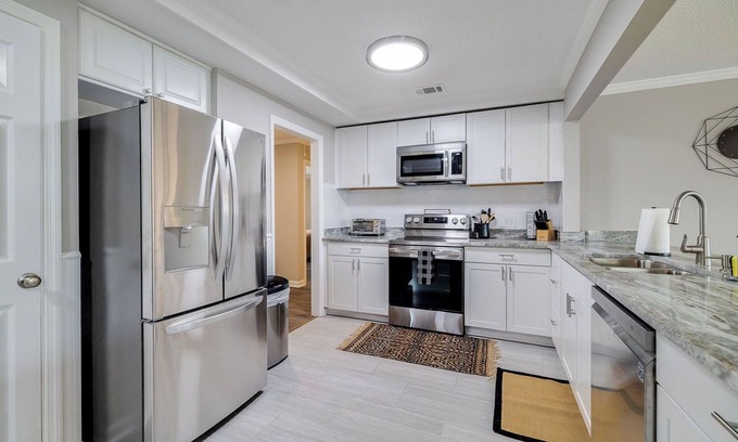 Port Wentworth House | Modern newly renovated home close to Savannah/Hilton Head