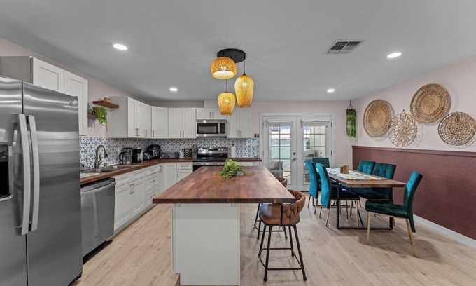 Paradise Valley Oasis House | Modern North Phoenix Retreat | Heated Pool & Luxe Comfort