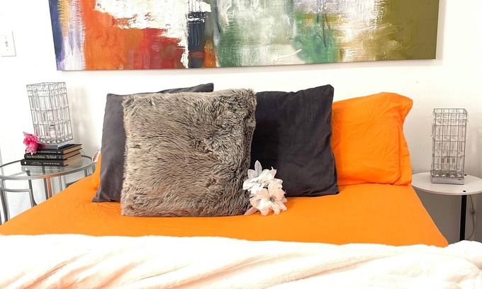 Redford House | Modern Oasis, Charming 3-bedroom 2 Bath house