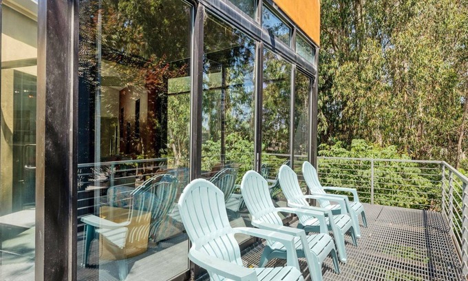 Opal Cliffs House | Modern Oasis – Walk to Moran Lake & Beach from this Peaceful Retreat