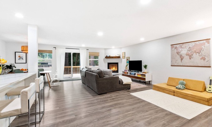 The Highlands House | Modern Open Plan 4 bed house