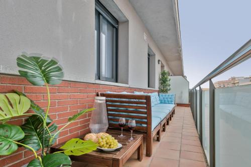 Poblenou Apartment | Modern Penthouse with Large Terrace in Poblenou Perfect for Holidays or Work Close to the Beach and Public Transport