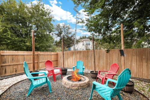 West San Antonio Apartment | Modern Pet-Friendly Duplex Near River Walk Duplex