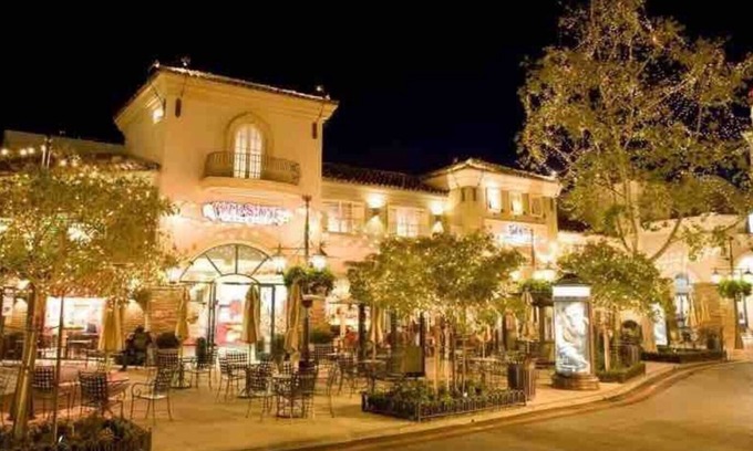 Westlake Village House | Modern private studio apt. nestled in hills of westlake village. Pool & spa