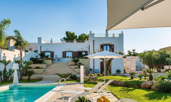 Marausa Villa | Modern private villa with swimming pool
