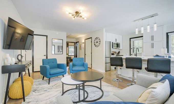 East Raleigh House | Modern Raleigh Vacation Rental ~ 3 Mi to Downtown!
