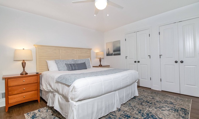 Peachtree City House | Modern ranch, king beds, 4 bdrms, private patio, open floor plan in central PTC