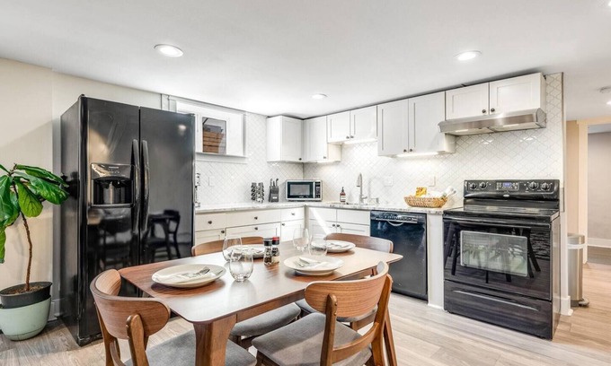 Sloan Lake House | Modern | Regis | Sloans Lake | Work-Friendly