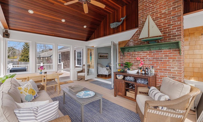 West Chatham House | Modern, RENOVATED, 3-bed PeachTree House