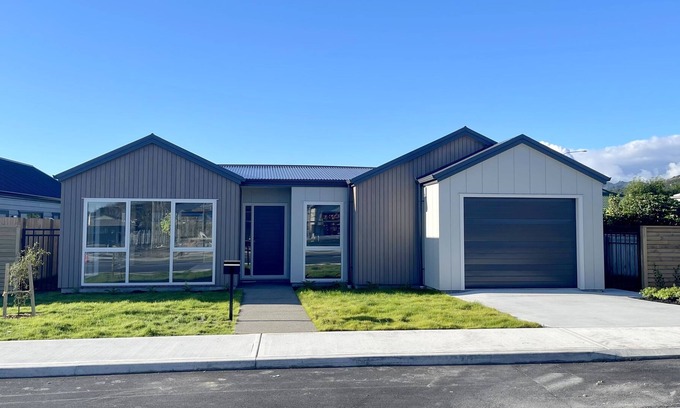 Paraparaumu House | Modern Retreat in Paraparaumu