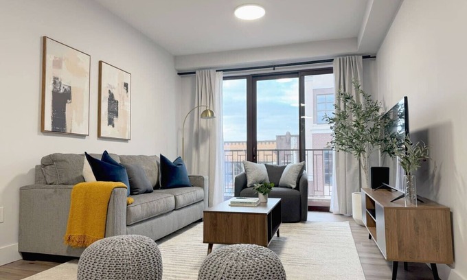 Constable Hook Apartment | Modern Retreat w/Free Parking | 30Min NYC
