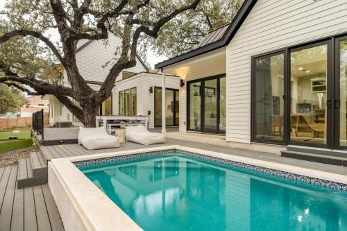 Bouldin House | Modern Retreat w Pool, Guest House & Deck Lounge Henley by AvantStay