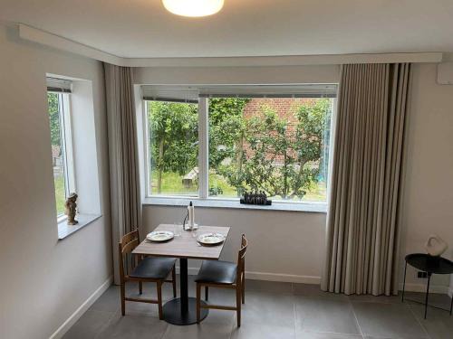 Kastrup Apartment | Modern room by CPH Airport - 1 min to Train, 15 min to Beach