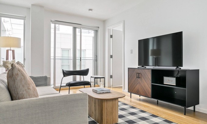 D Street - West Broadway Apartment | Modern South Boston 1bd near restaurants & shops by Blueground