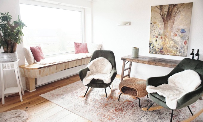 Hollern-Twielenfleth Apartment | Modern, spacious top-floor apartment with panoramic views of the Elbe