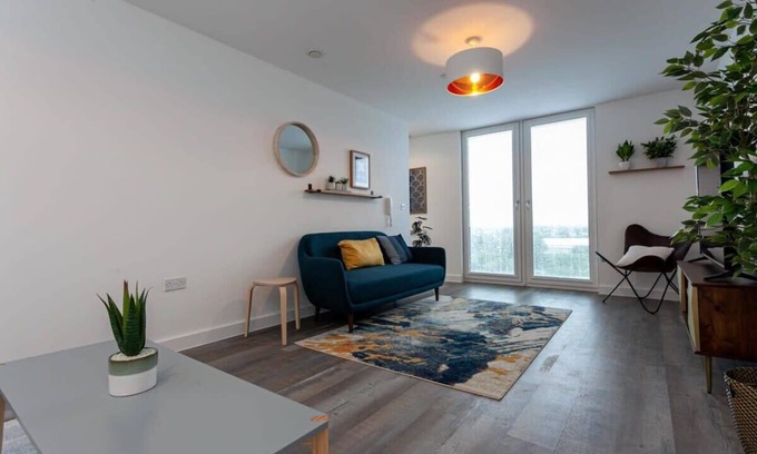 Old Trafford Apartment | Modern & Spacious 2 Bed Apartment by Old Trafford