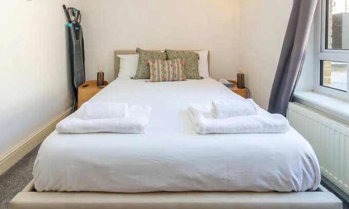 Westbourne Apartment | Modern & Spacious 2BD Flat - Westbourne park