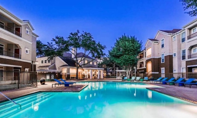 Stafford Apartment | Modern, Spacious, Luxurious, Executive, 3br 2ba