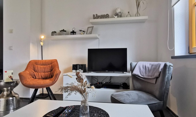 Bensheim Apartment | Modern Strata Montana vacation apartment with garden, underfloor heating and air conditioning