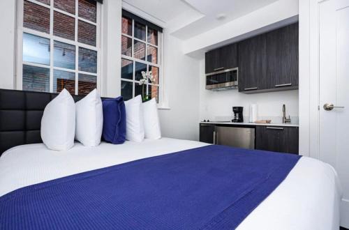 Fenway–Kenmore Apartment | Modern Studio in Historic Boston - Garden Unit #4