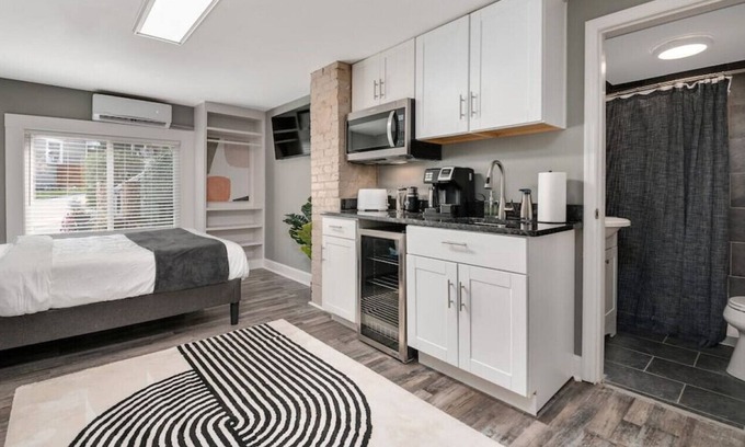 North Chattanooga Apartment | Modern Studio in Trendy Neighborhood Near Downtown