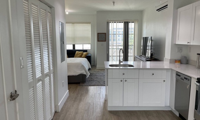 Davie Apartment | Modern Studio Loft in Sunny Florida