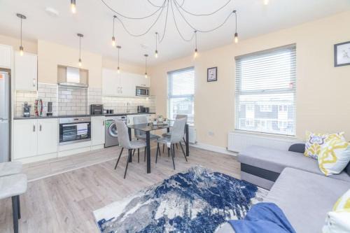 West Ham Apartment | Modern stylish 2 bedroom apartment in East London