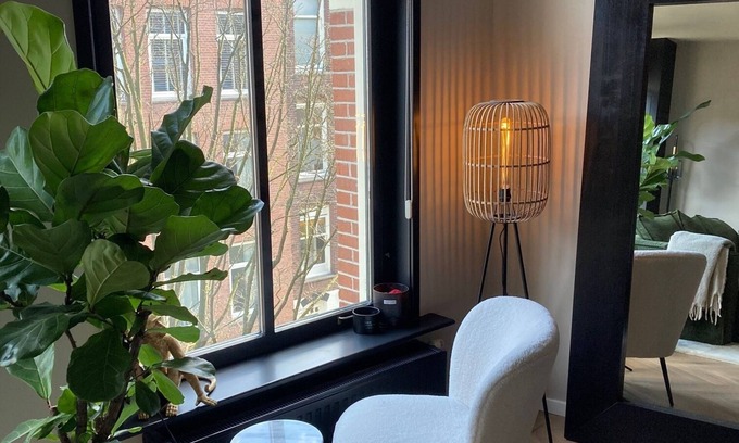 De Pijp Apartment | Modern, stylish apartment in De Pijp, Amsterdam