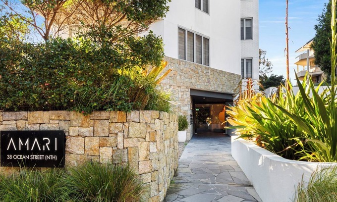 Bondi Apartment | Modern & Stylish Garden Apartment In Bondi. Close To The Beach!