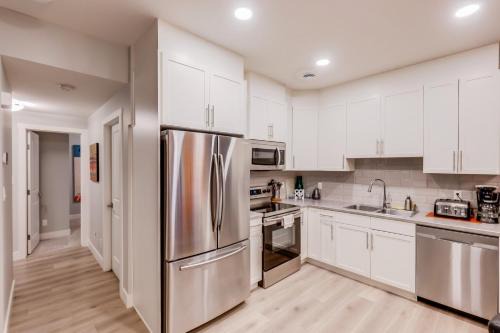 Southeast Edmonton Apartment | Modern suite near Airport Hospital Henday Town Ctr