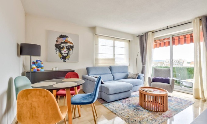 Saint-Sylvestre Apartment | Modern T2 with balcony overlooking the city in Haut Nice
